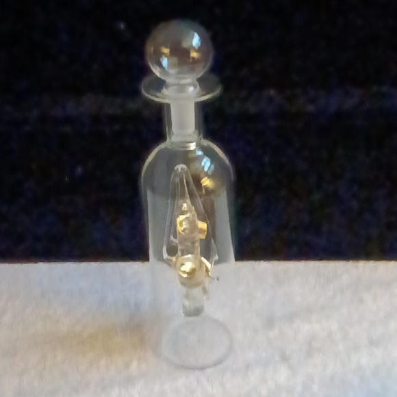 Mayflower Model Glass Ship - Picture 7 of 7